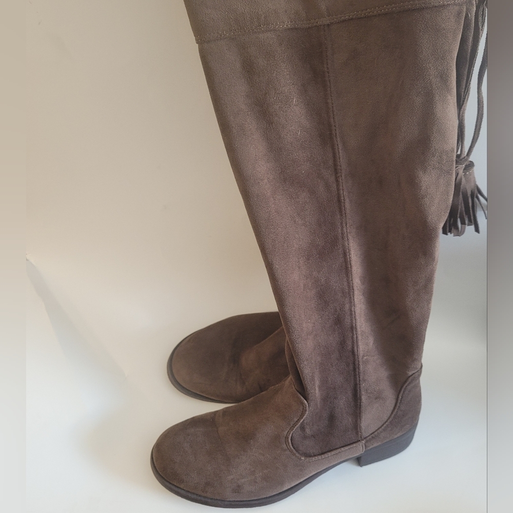 Over the Knee Boots side zipper tassle size 8 Thea GC Shoes